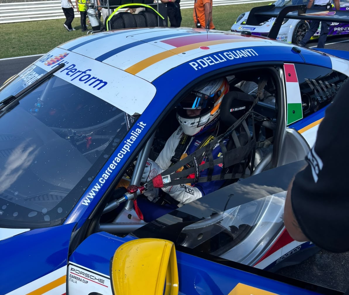 Kimi Antonelli a sorpresa a Misano: incontro con i fan nel paddock