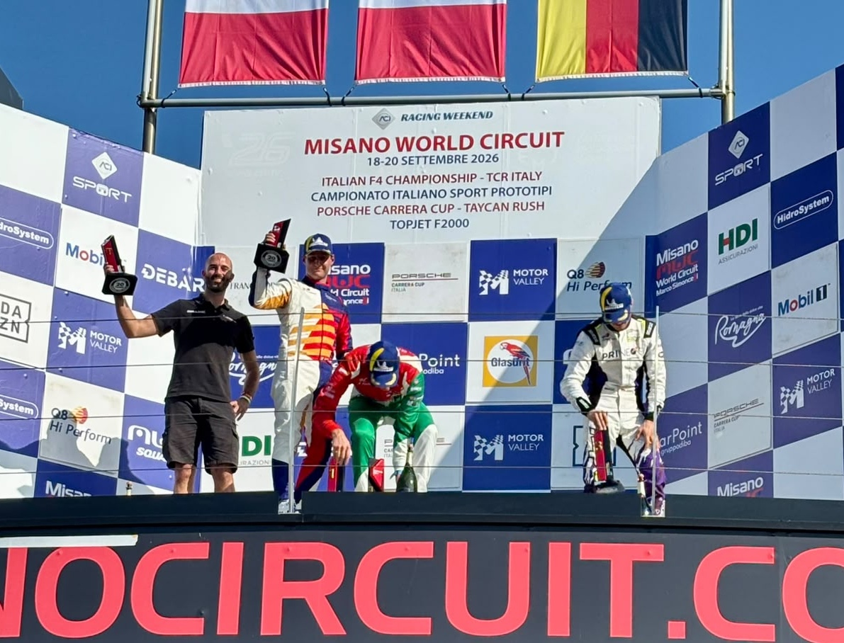 Kimi Antonelli a sorpresa a Misano: incontro con i fan nel paddock