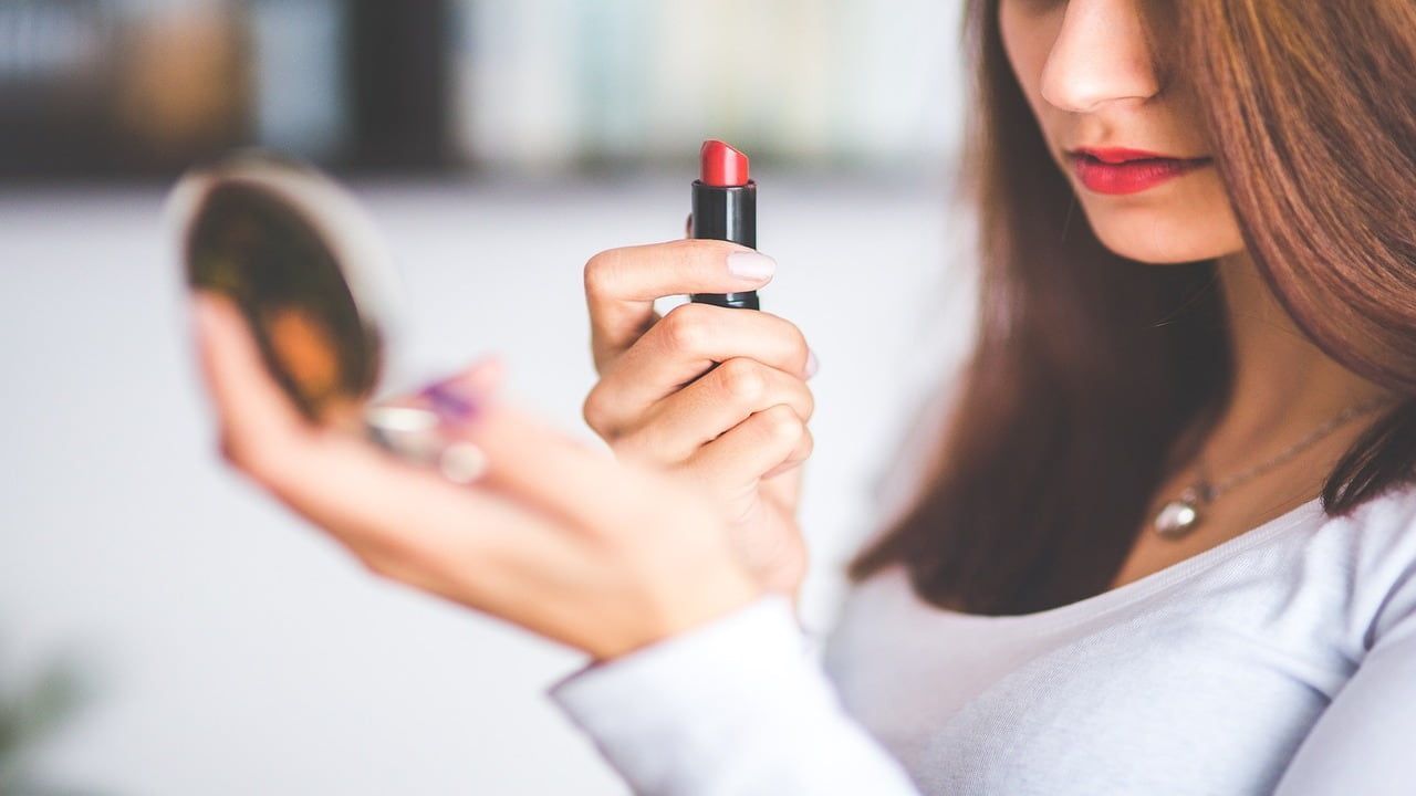 come applicare rossetto