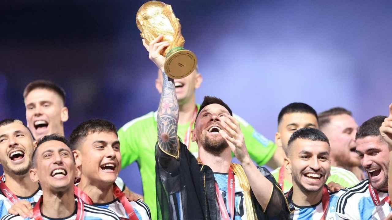 messi cosa indossa