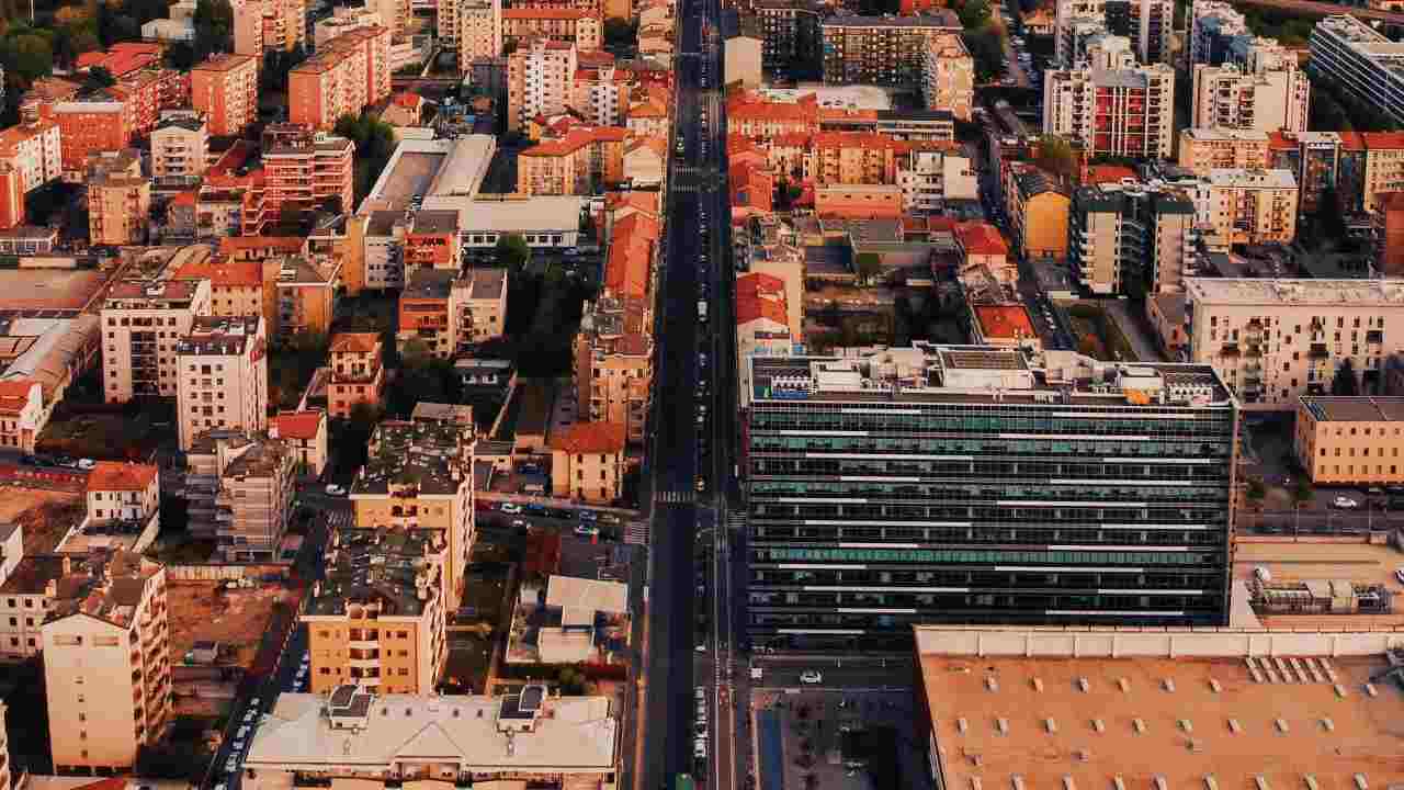milano aggredito figlio salvini