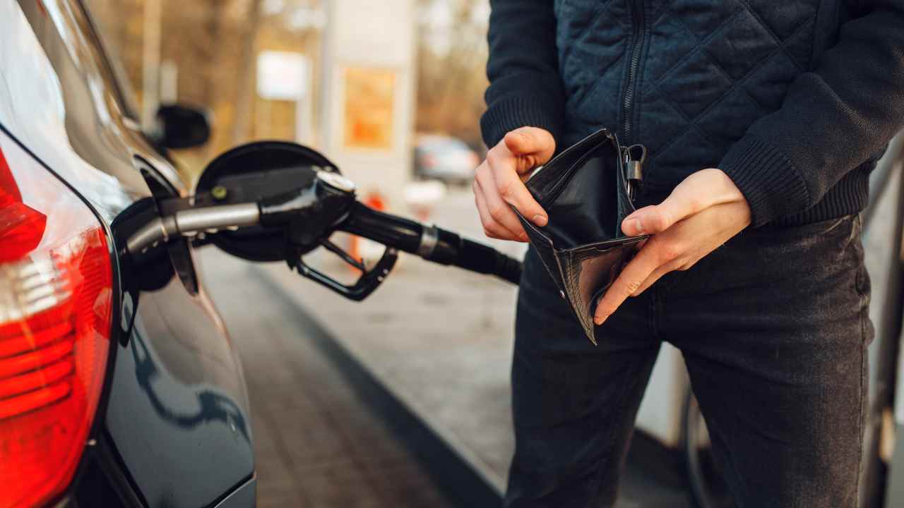 rincari benzina risparmiare
