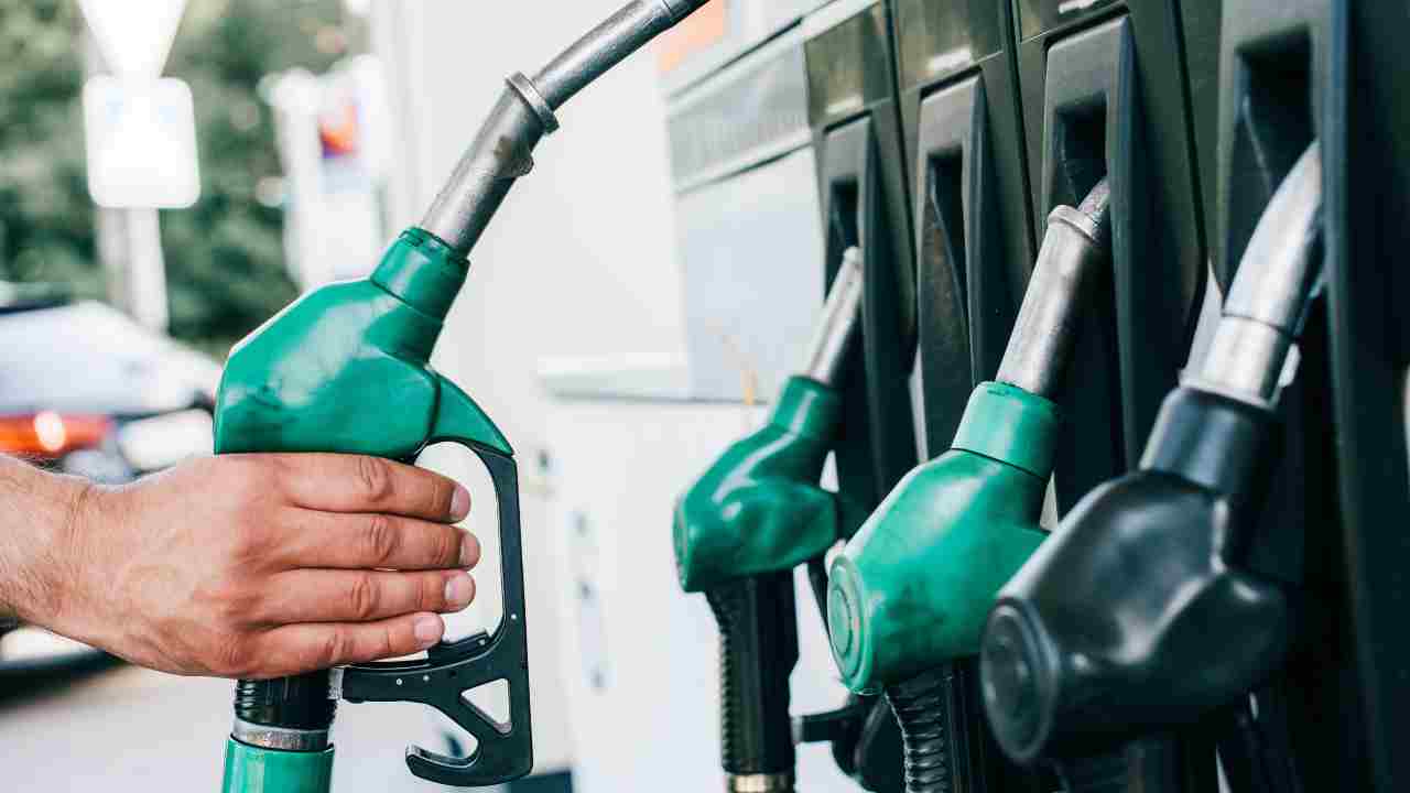 aummenti prezzi benzina